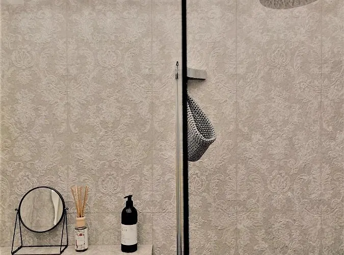 With Spacious Terrace Floramy Апартаменты