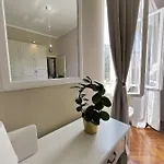 With Spacious Terrace Floramy Apartment