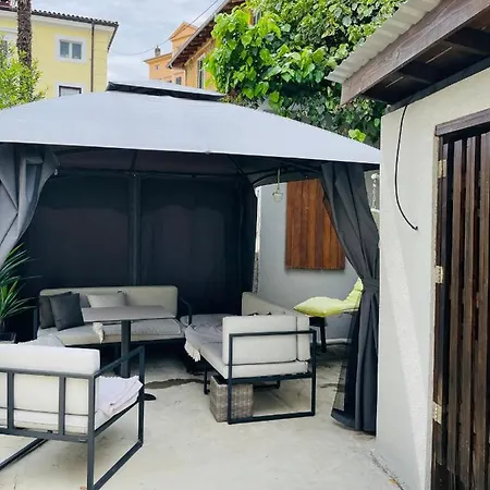 With Spacious Terrace Floramy Appartement Opatija