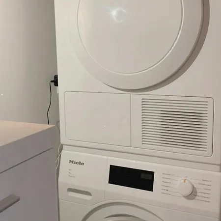 Apartman With Spacious Terrace Floramy