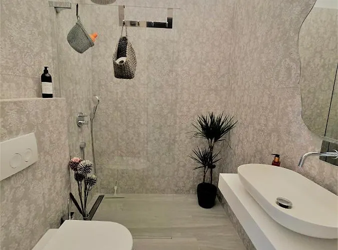 With Spacious Terrace Floramy Apartman Abbázia